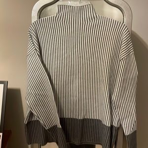 EUC Cute Rachel & Zoe Sweater!